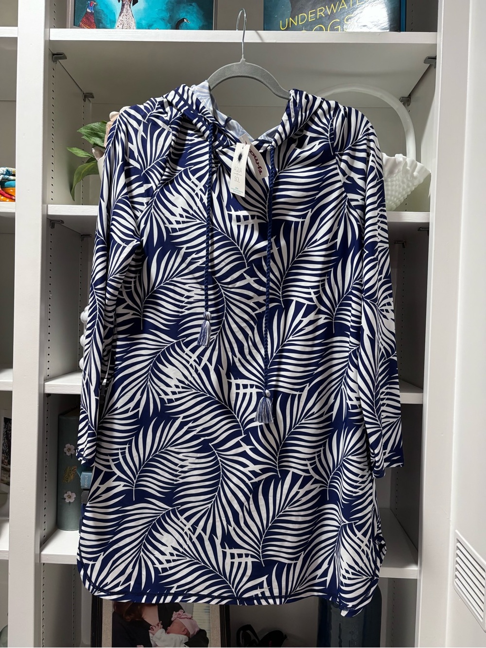 NWT Aqua Et Sol Sun Dress Hood Pullover Cover Up Sun Block Long Sleeve Pocket M
